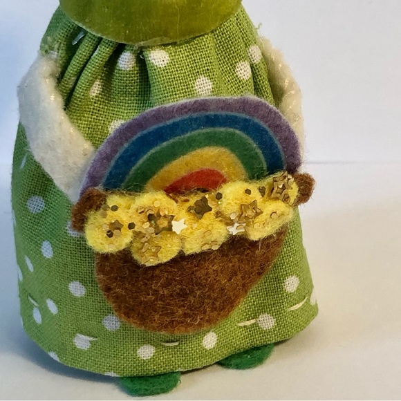 pot of gold felt mouse hand-sewn handmade St. Patrick's Day Irish lucky - Picture 4 of 9